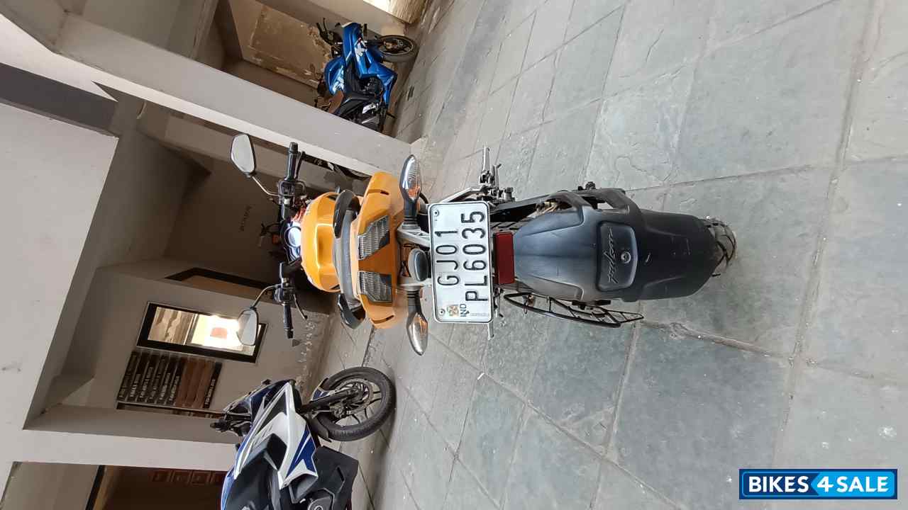 Bajaj Pulsar 200 NS