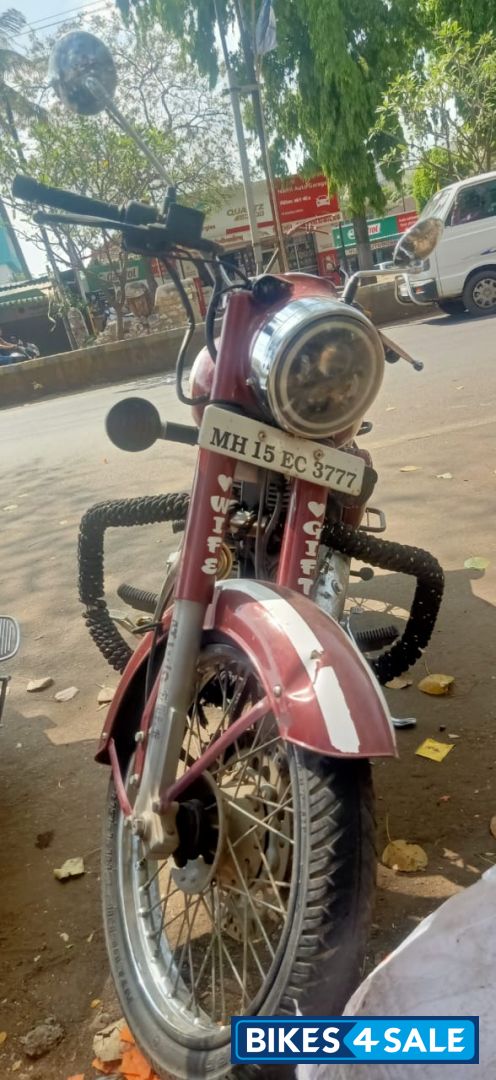Red Royal Enfield Classic 350