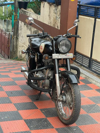 Black Royal Enfield Classic 350