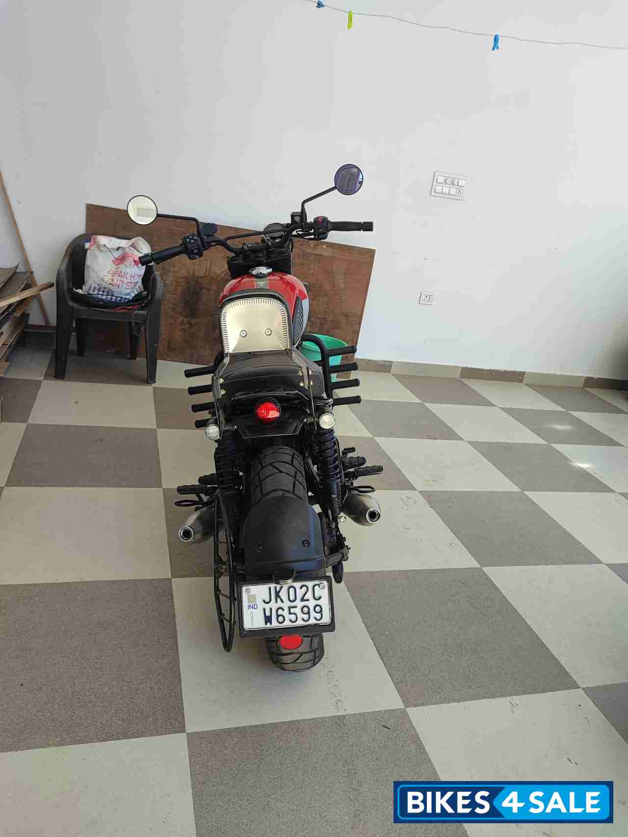 Yezdi Scrambler Dual Tone Yezdi Scrambler Dual Tone