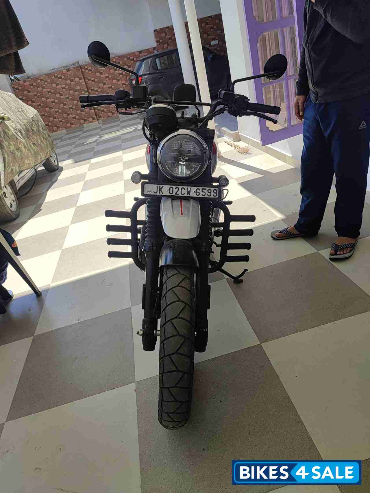 Yezdi Scrambler Dual Tone Yezdi Scrambler Dual Tone