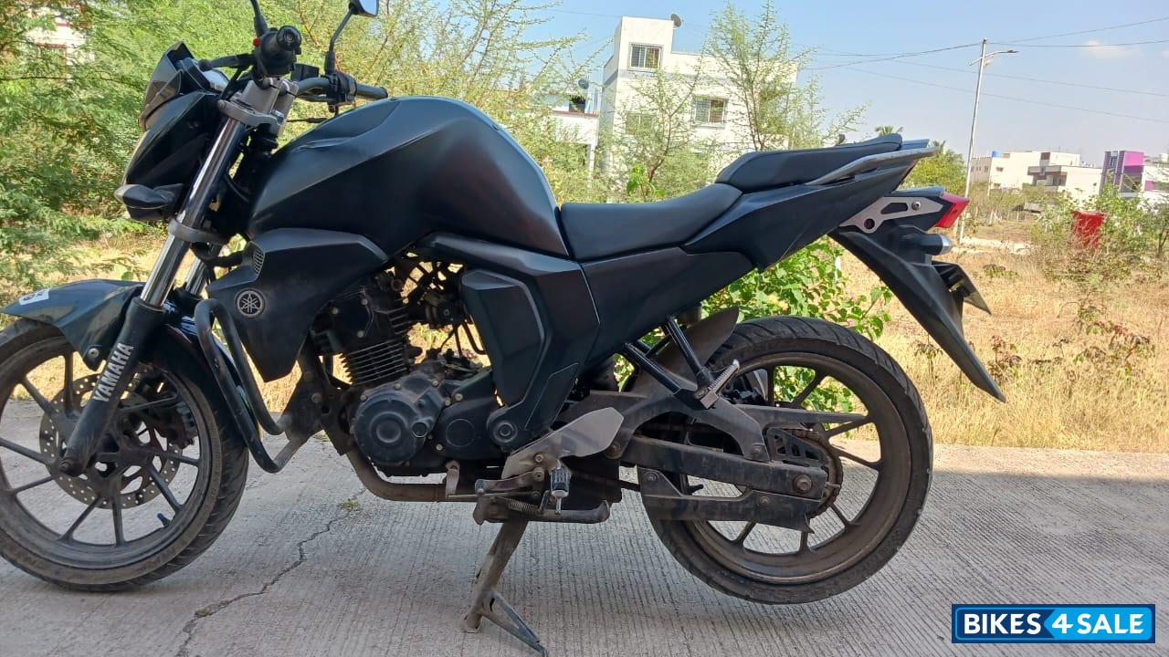 Midnight Black Yamaha FZ-S FI V2