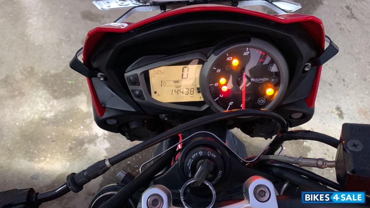 Triumph Street Triple S