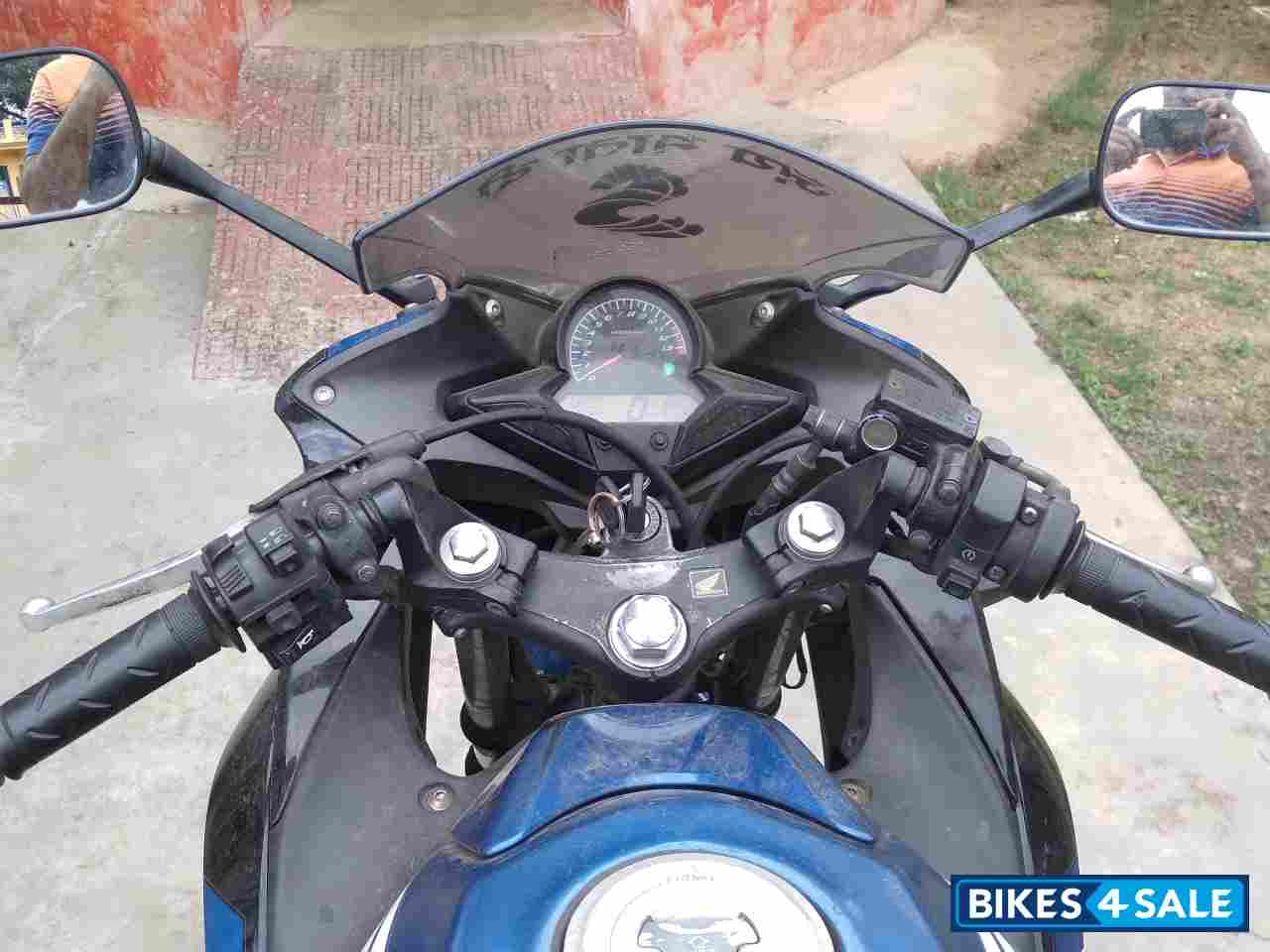 Athletic Blue-black. Honda CBR 150R