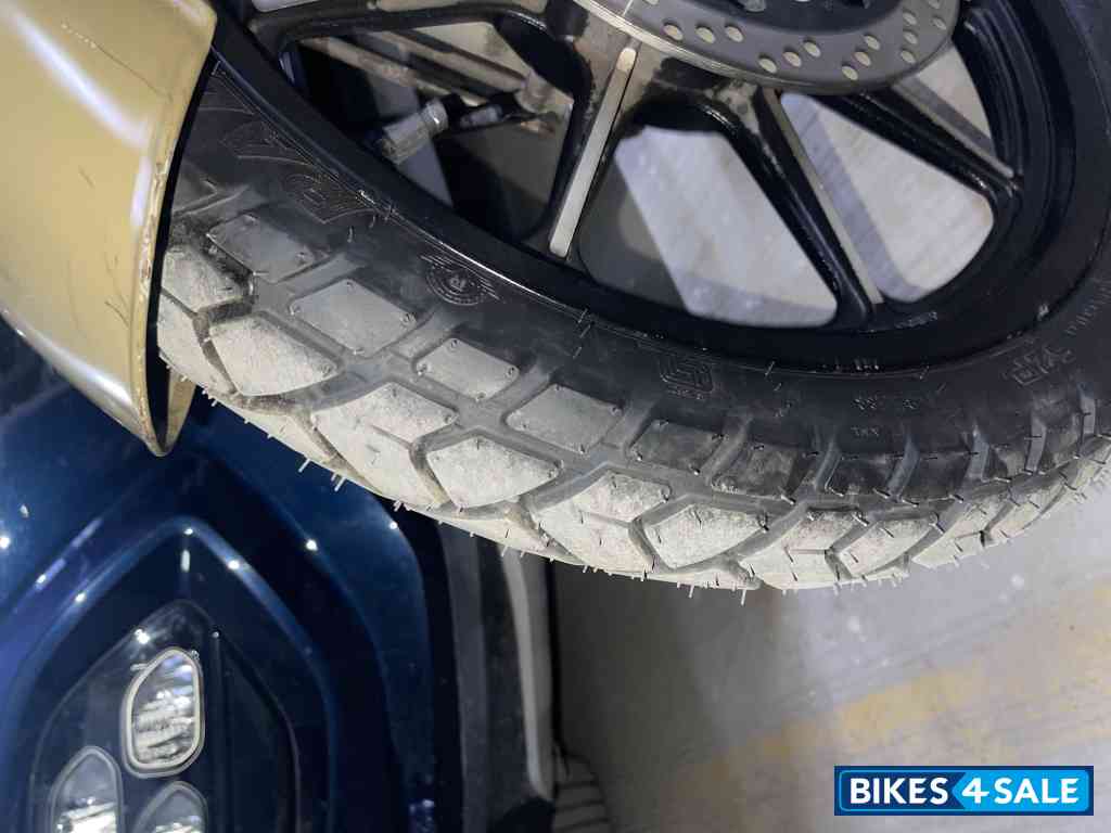 Desert Royal Enfield Classic Signals Stormrider Sand