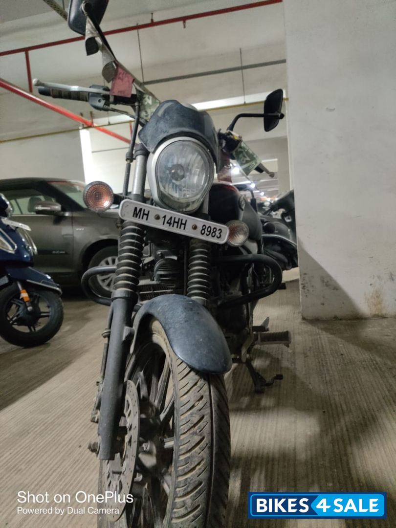 Black-red Matt Finish Bajaj Avenger Street 220