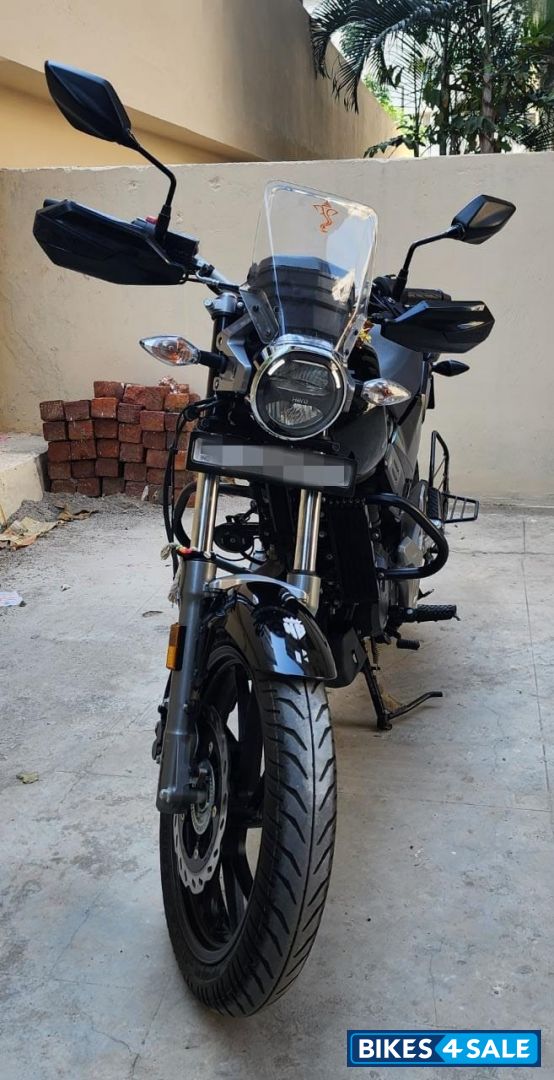 Black Hero XPulse 200T