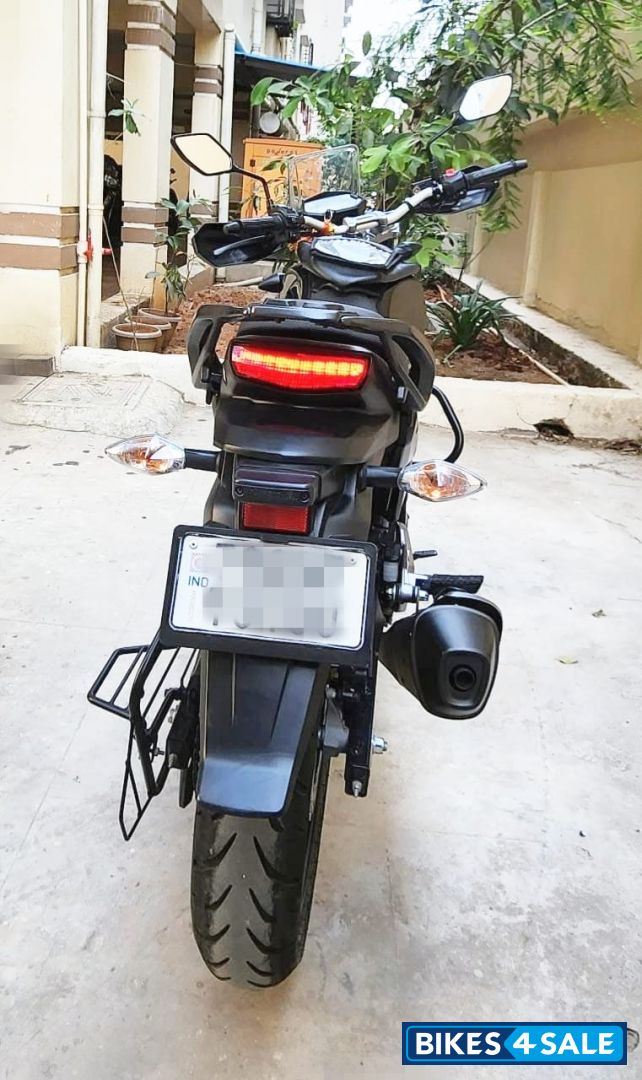 Black Hero XPulse 200T