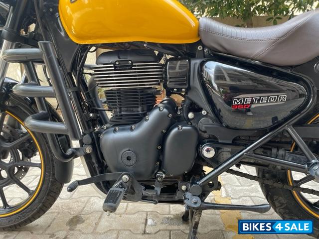 Yellow Royal Enfield 2022 Meteor 350