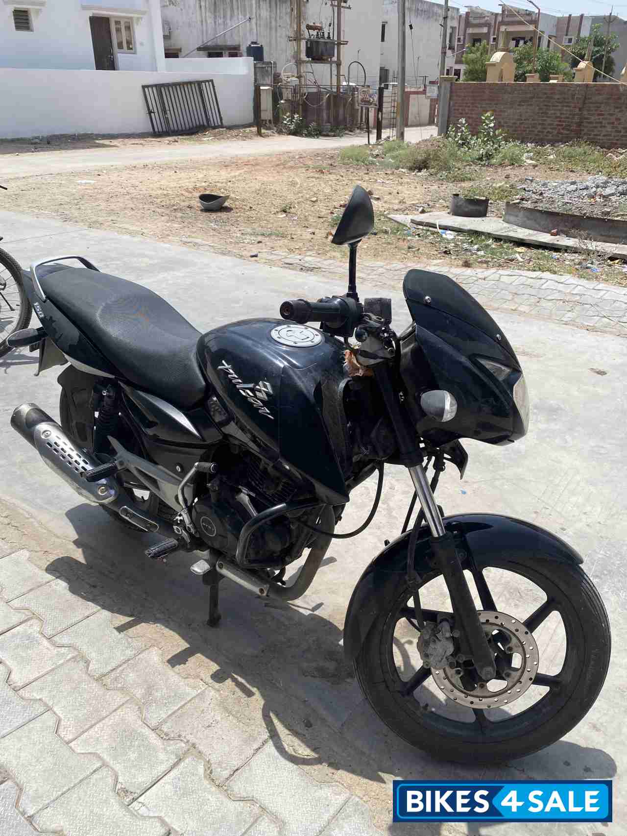 Black Bajaj Pulsar 150 DTSi