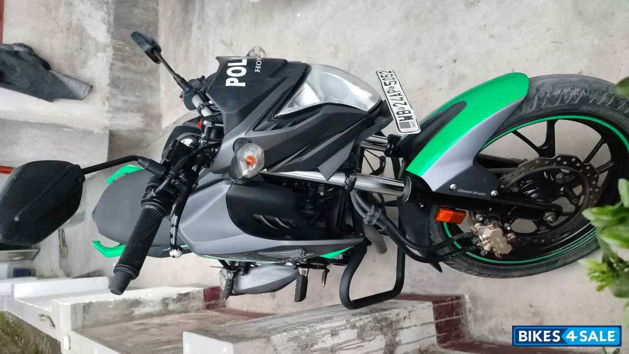 Honda CB Hornet 160R