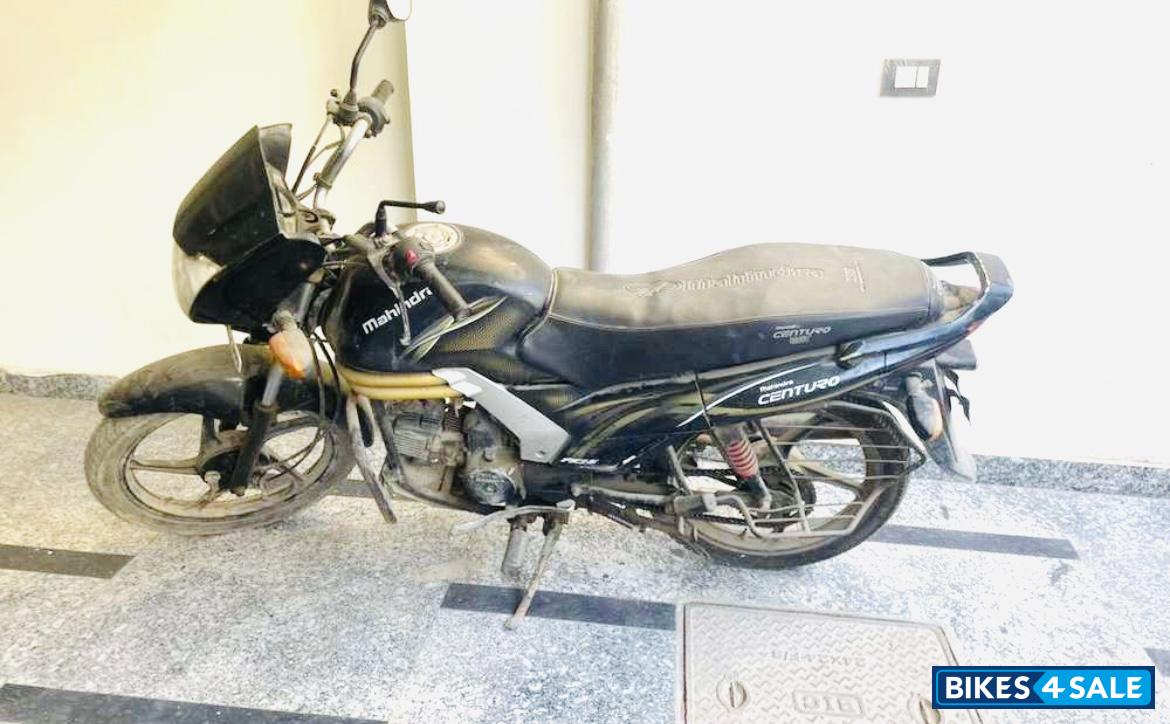 Mahindra Centuro