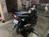 Bajaj Pulsar 125 Neon Disc Single Seat
