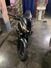 Bajaj Pulsar 125 Neon Disc Single Seat