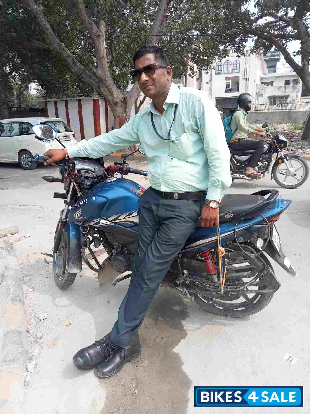 Blue Metall Honda Livo BS6 Blue Metall Honda Livo BS6