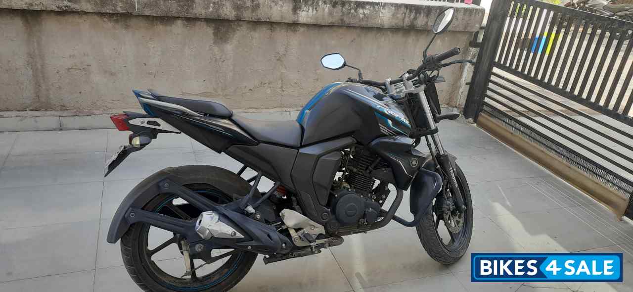 Black - Blue Yamaha FZ-S FI V2