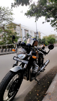 Magic Black Royal Enfield Continental GT 650 Twin