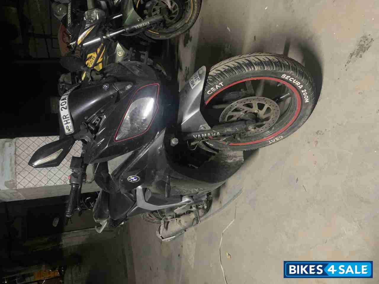 Black Yamaha Fazer FI V2