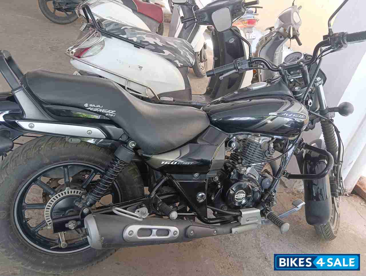 Bajaj Avenger Street 160