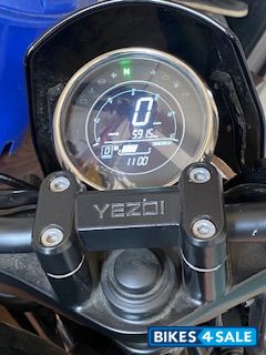 Yezdi Roadster Smokey Grey