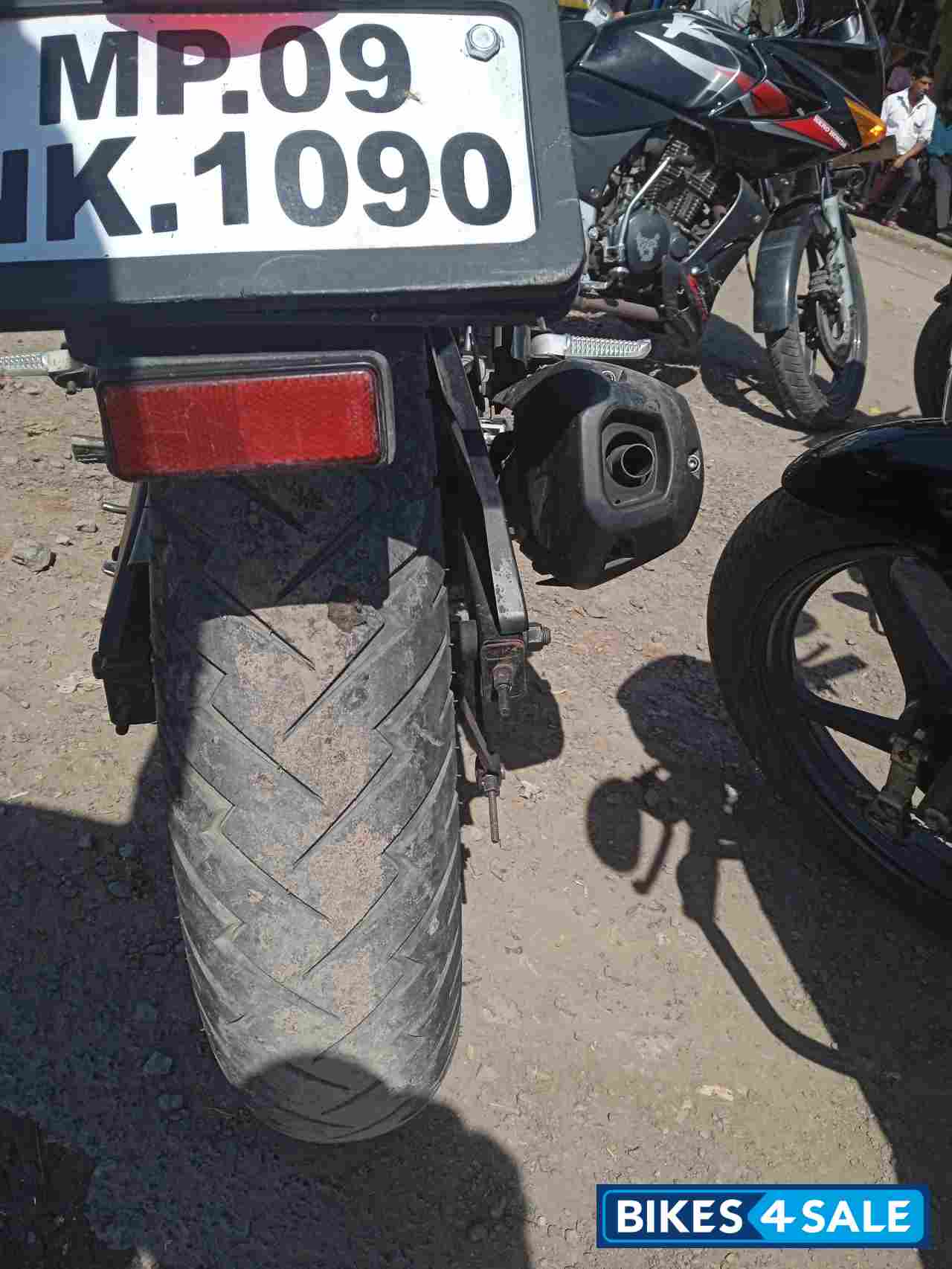 Solo White Yamaha FZ-S