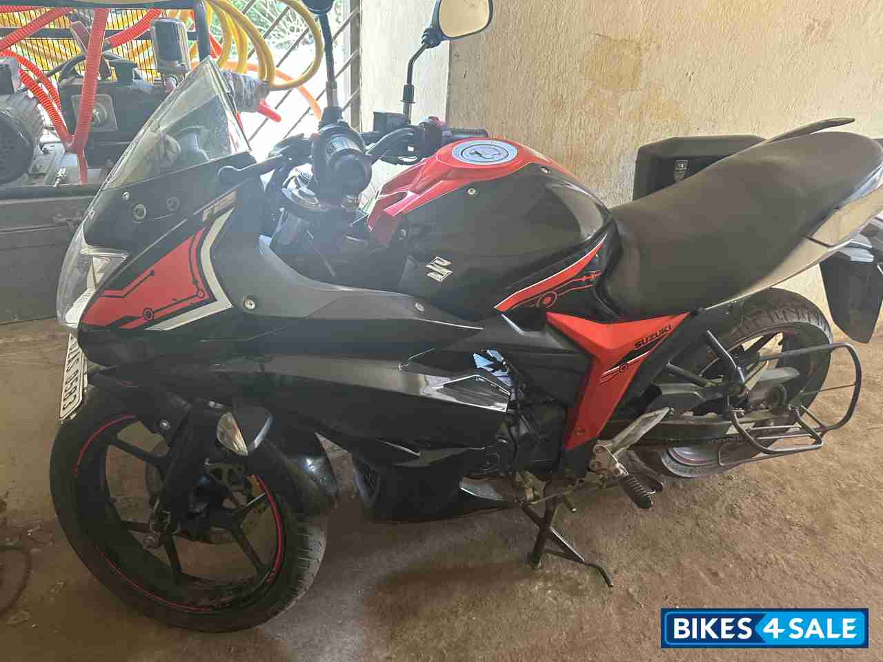 Red Black Suzuki Gixxer SF Fi