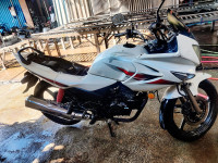 White Hero Karizma R