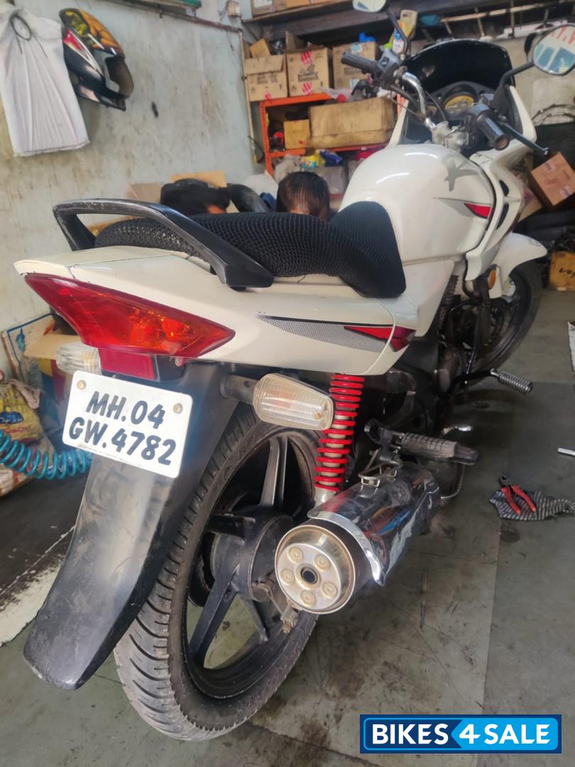 White Hero Karizma R