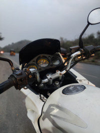 White Hero Karizma R