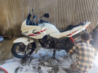 White Hero Karizma R