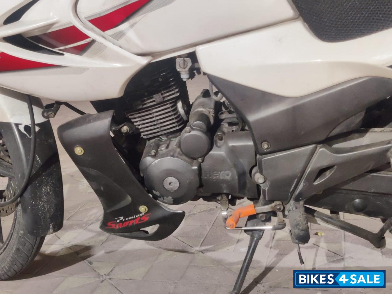 White Hero Karizma R