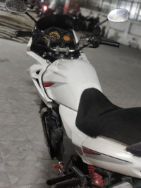 White Hero Karizma R