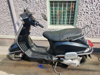 Mat Black Vespa SXL 150