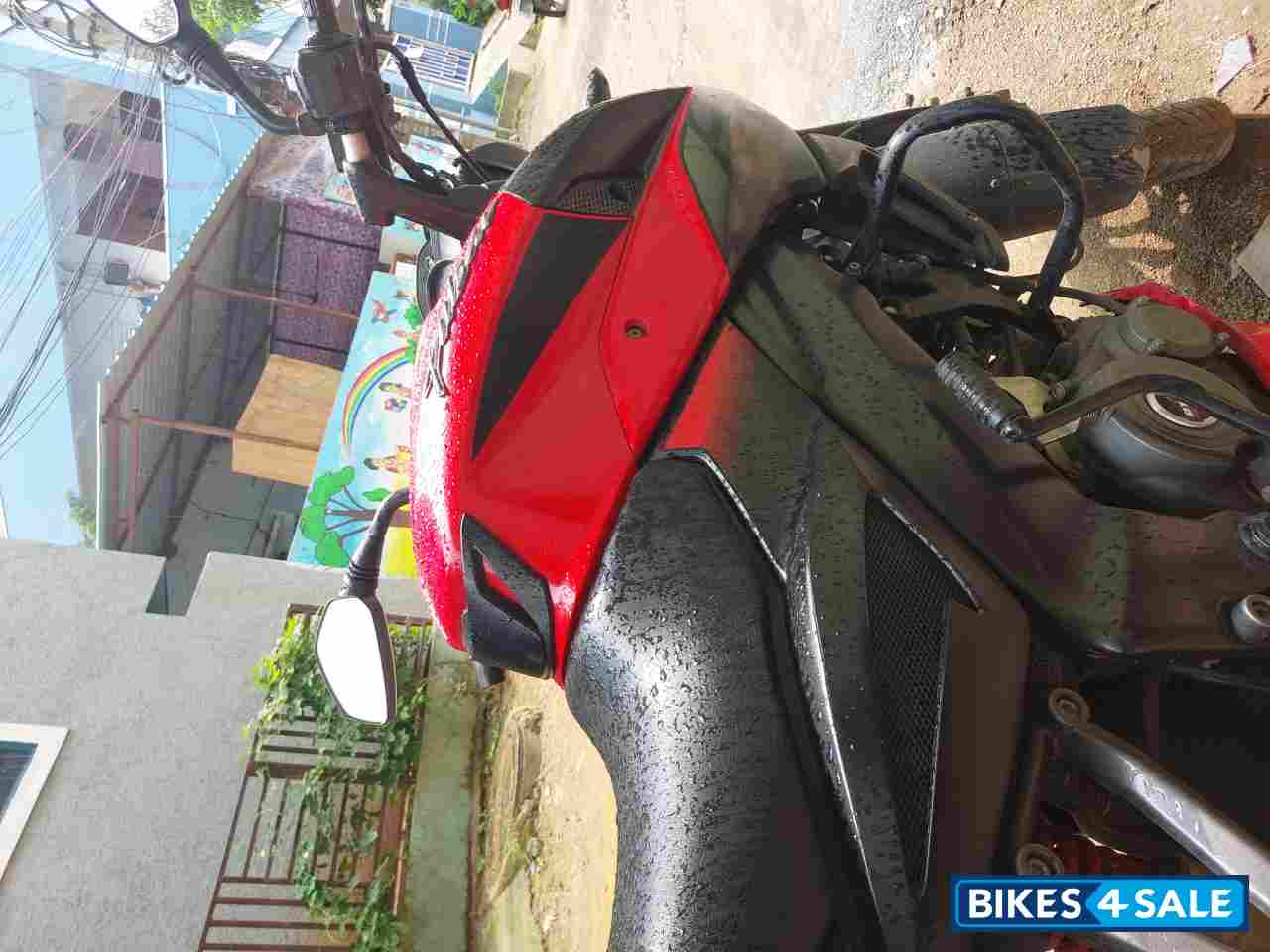 Red Bajaj Pulsar NS 160 Red Bajaj Pulsar NS 160