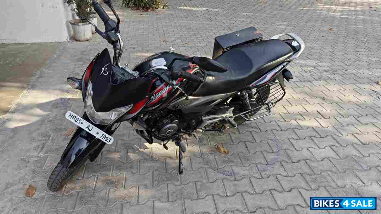 Red Black Bajaj Discover 125T