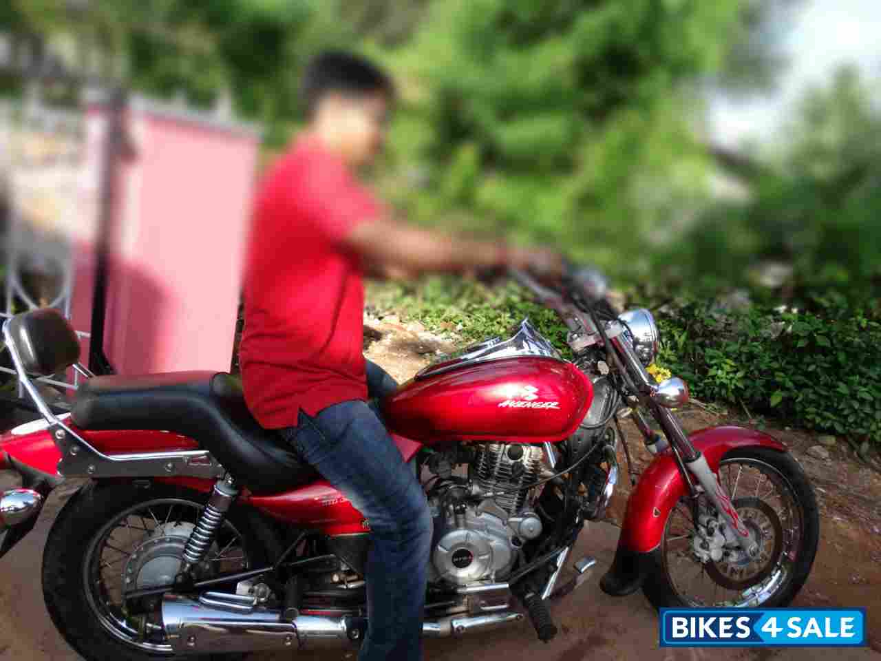 Bajaj Avenger 220 DTS-i