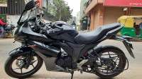 Black Suzuki Gixxer SF