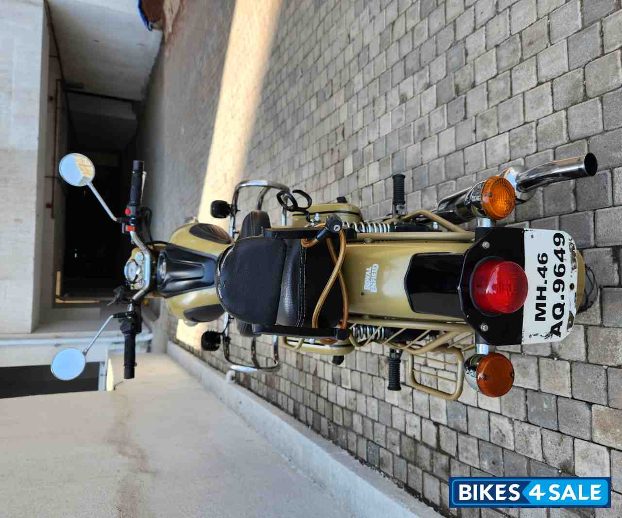 Desert Storm Royal Enfield Classic Desert Storm