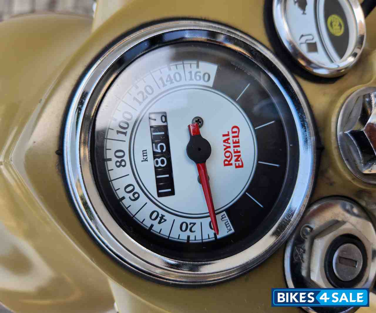 Desert Storm Royal Enfield Classic Desert Storm