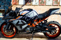 Black KTM RC 200
