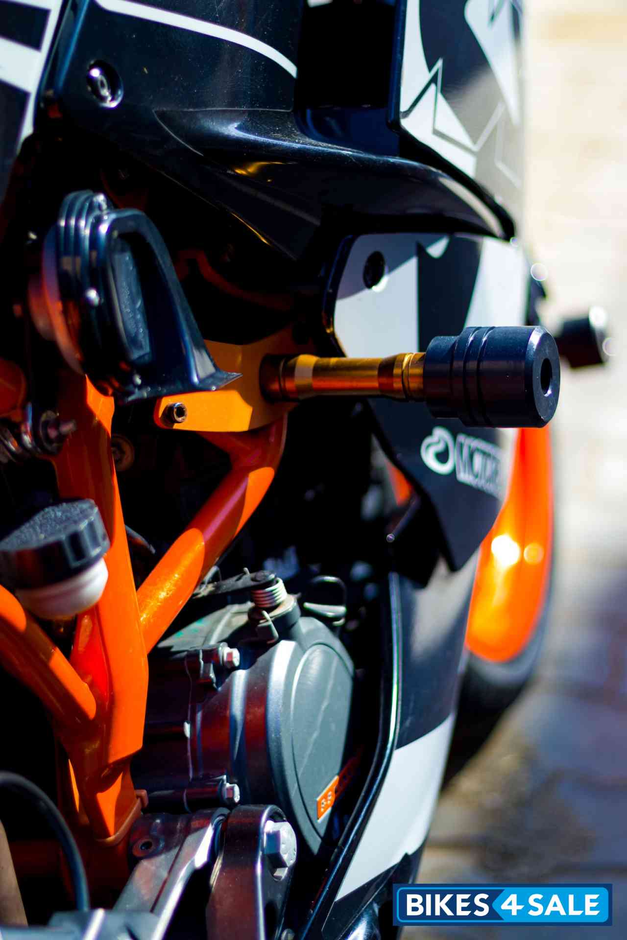 Black KTM RC 200