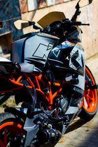 Black KTM RC 200