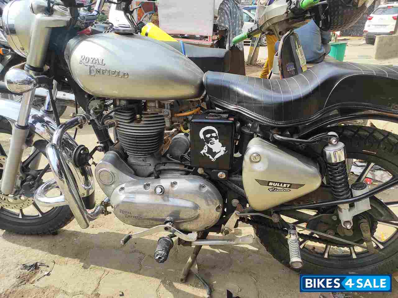 Silver Royal Enfield Bullet Electra 5S