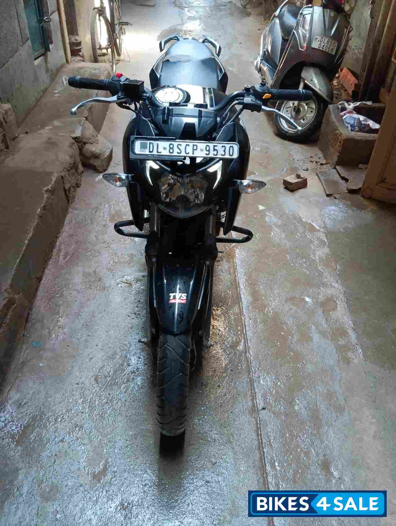 TVS Apache RTR 160 4V