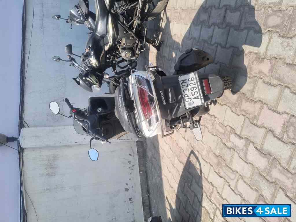 White Suzuki Burgman Street BS6