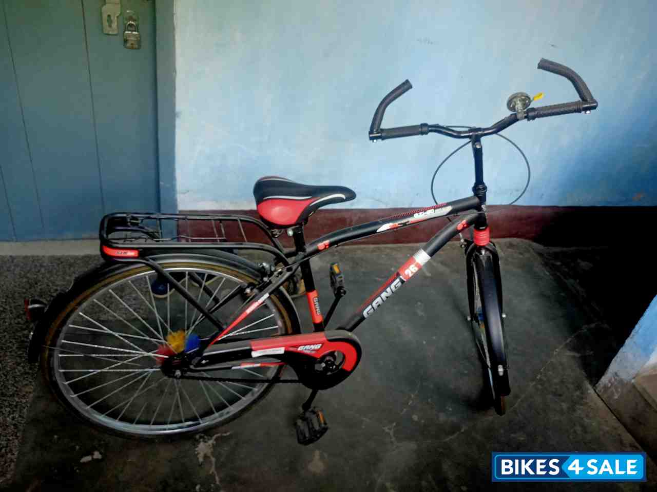 Black And Red Bicycle  Gang Ezi-Go Gents 26 T Roadster Cycle