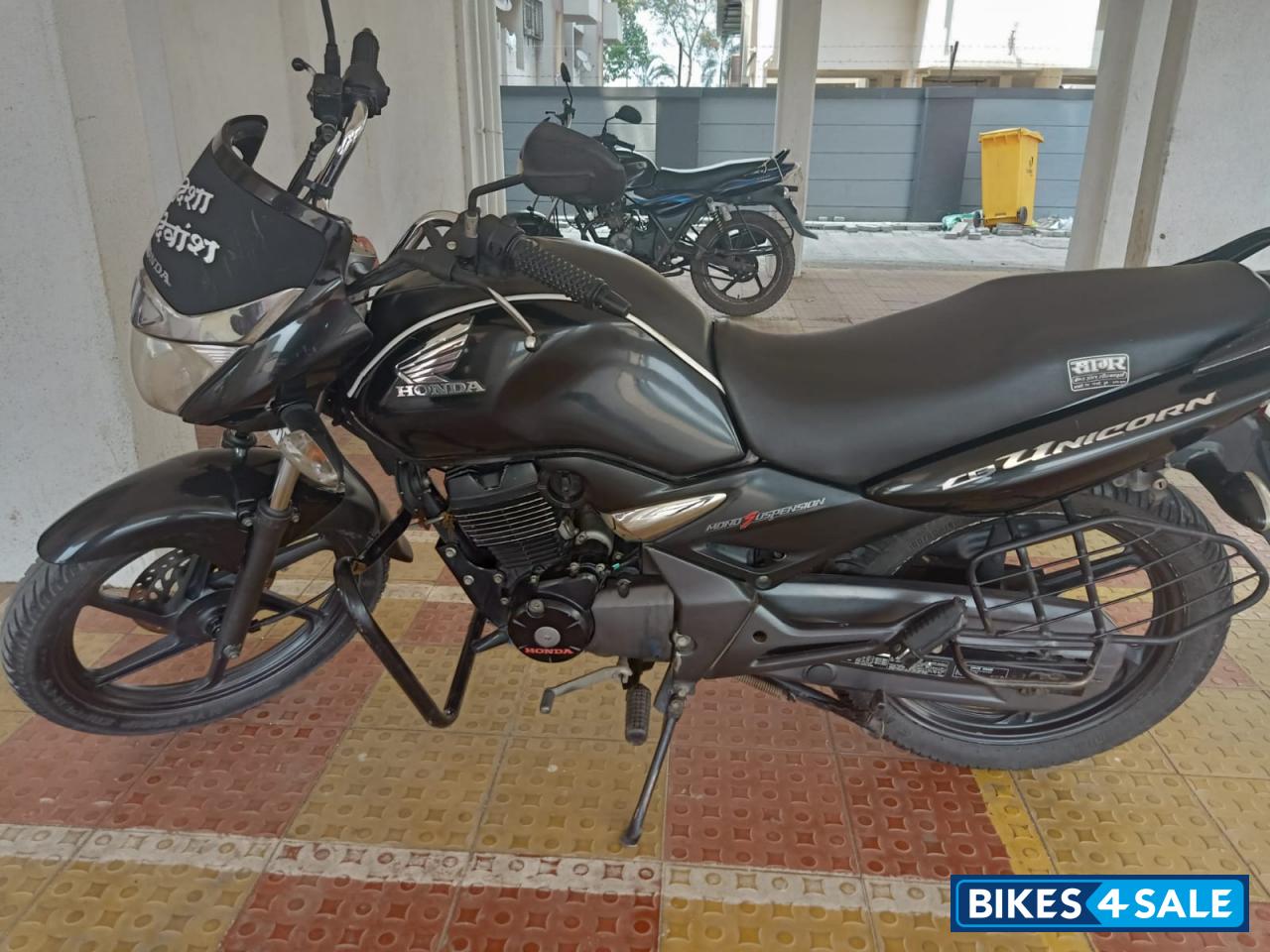 Black Honda CB Unicorn