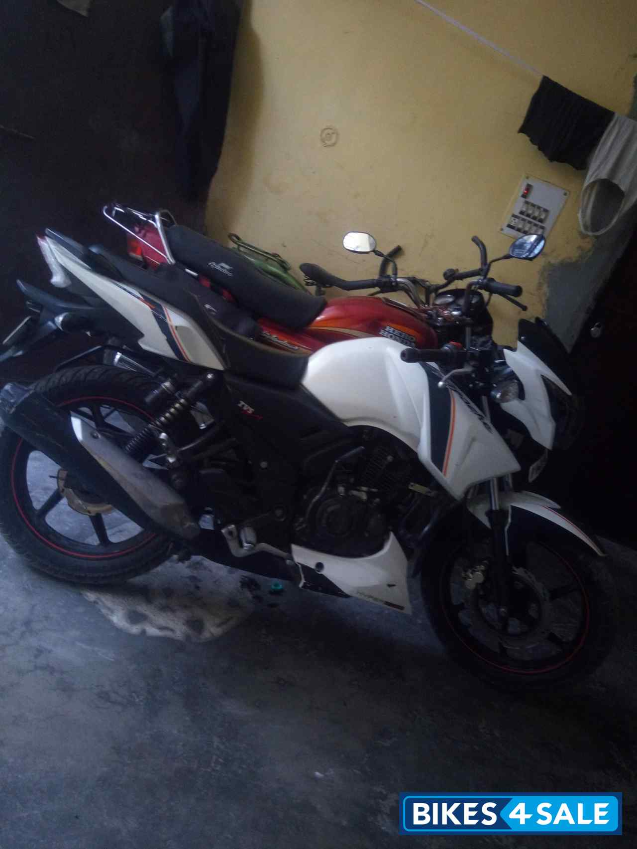 TVS Apache RTR 160