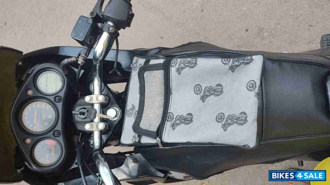 Black Hero Karizma R