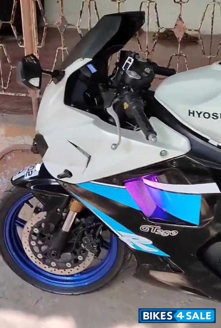 Hyosung GT250R Hyosung GT250R